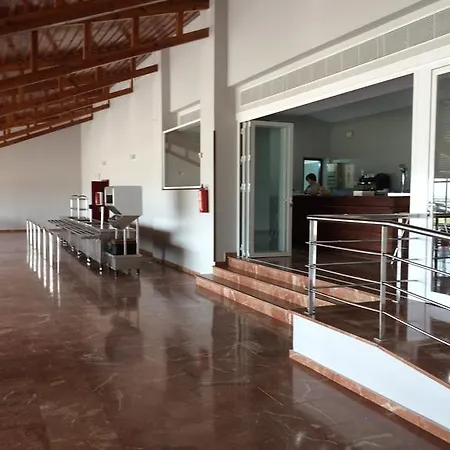 Rural Coto De La Isleta Hostel